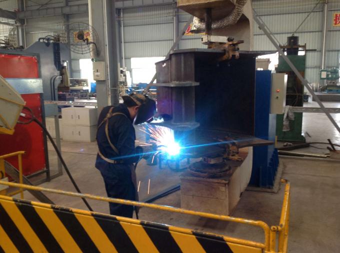 เครื่องตัดขยะแบบไฮดรอลิก ที่มีพลังงานสําหรับเครื่องขุด 12-14 ตัน ด้วยสี Hardox 450 ที่สามารถปรับแต่งได้ 10